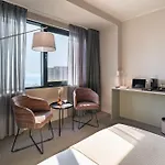 Ξενοδοχείο Millennium Hub &
