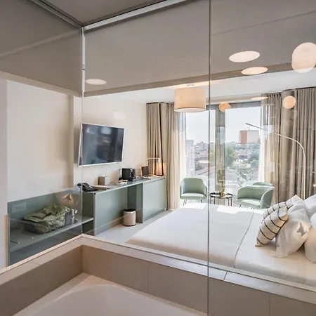 Millennium Hub & Constanţa