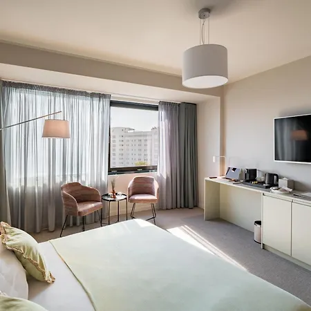 Millennium Hub & Hotel 4*