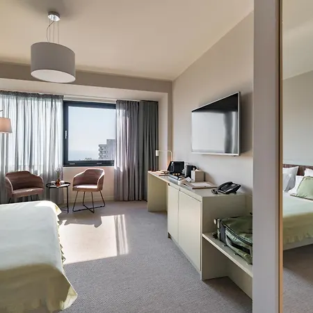 Hotel Millennium Hub &