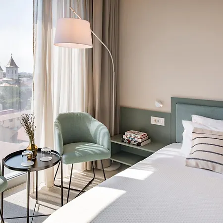 Hotel Millennium Hub &