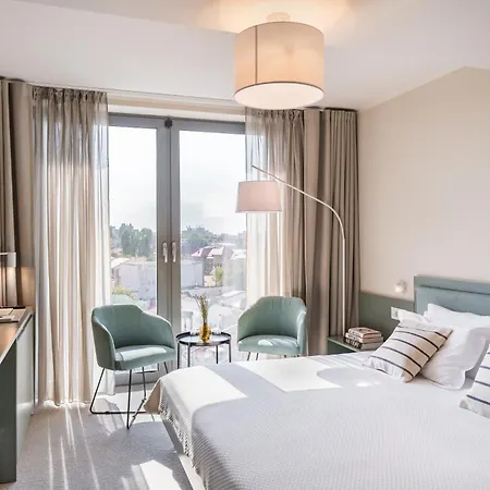 Hotel Millennium Hub & 4*