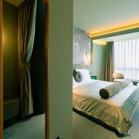 Millennium Hub & Hotel 4*
