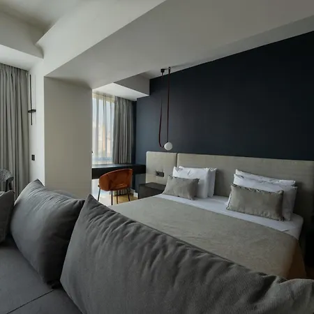 Millennium Hub & 4* كونستانتا