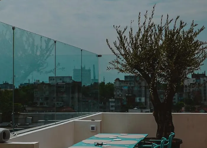 Millennium Hub & Constança