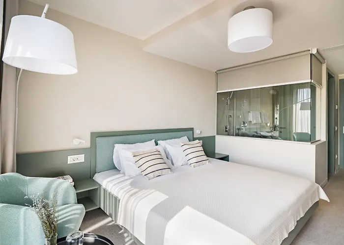 Hotel Millennium Hub & 4*