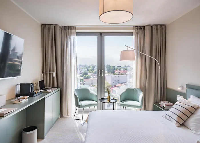 Millennium Hub & 4* Constança