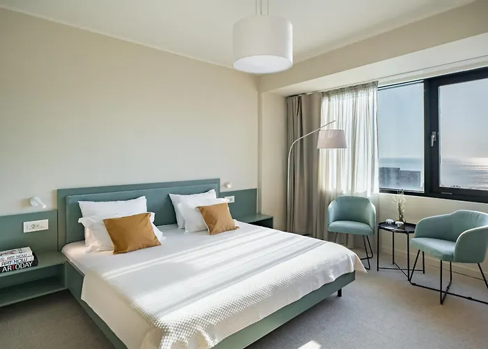 Hotel Millennium Hub & Constança