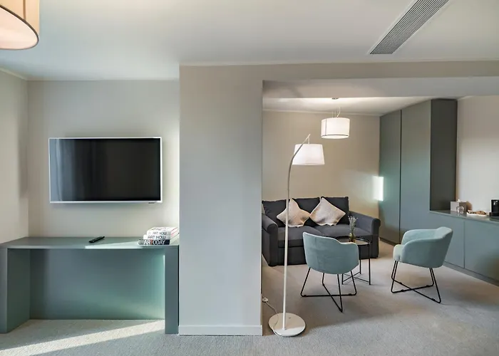 Millennium Hub & Hotel Constança