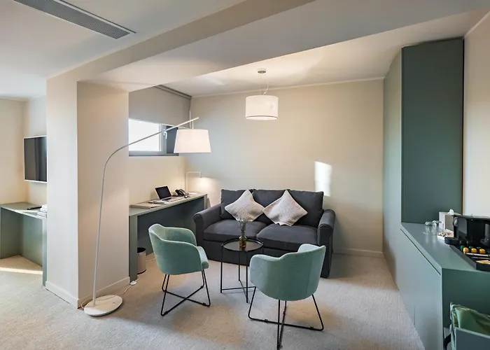 Hotel Millennium Hub &