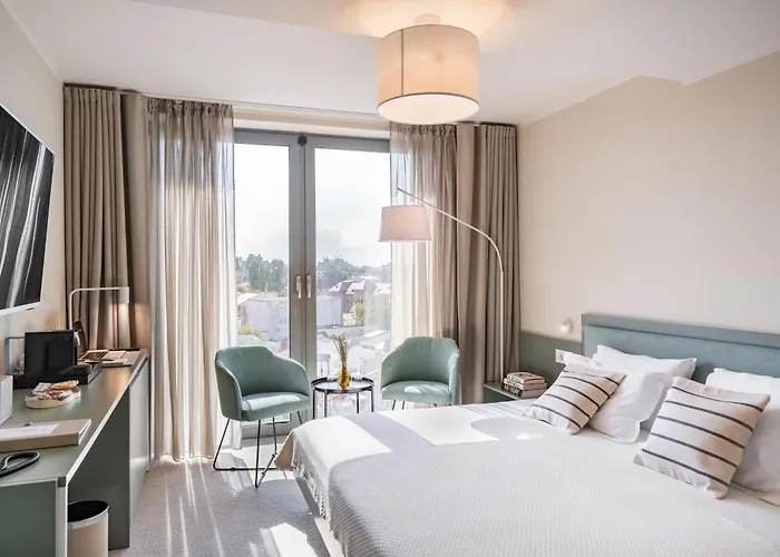 Hotel Millennium Hub & 4*